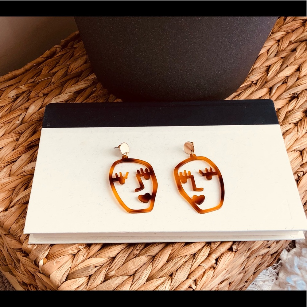 Face earrings!